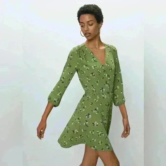 Aritzia Babaton Day Dress size L - Picture 1 of 8